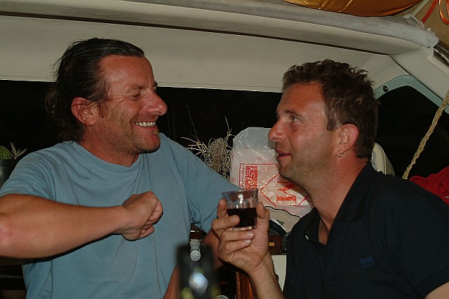 Ernstes Maennergespraech mit Francesco