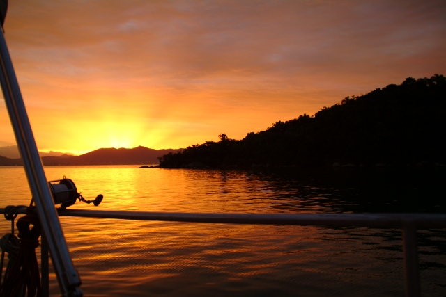 Sonnenuntergang in der Porto Belo-Bucht