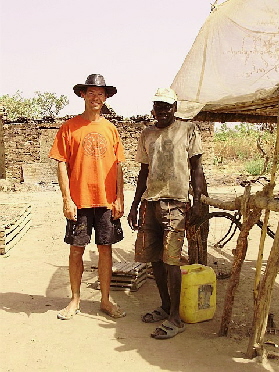 Adi und Ibrahim, der uns mit Bananen versorgt