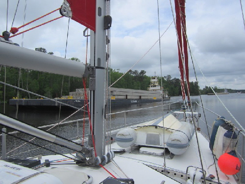 Immer noch ICW. Heut ganze 36sm vom Cow Creek durch den Albemarle and Chesapeak Canal bis Great Bridge