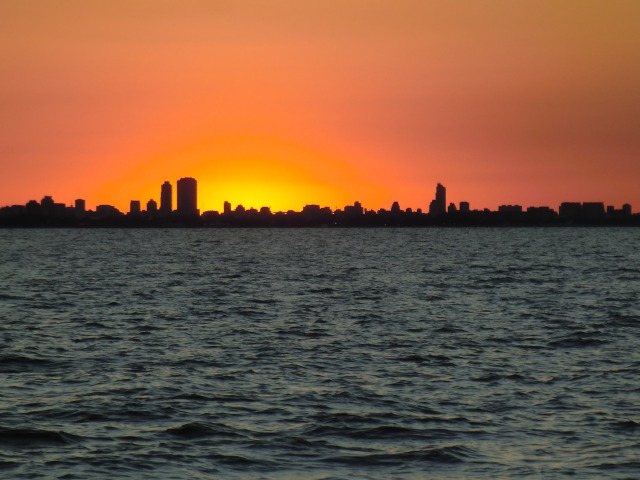 Sonnenuntergang ber Buenos Aires