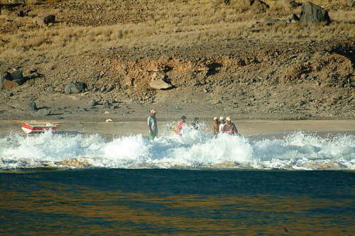 15.04. Unsere Dingis stehen noch am Strand