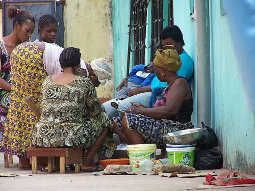 21.01. Gambische Frauen