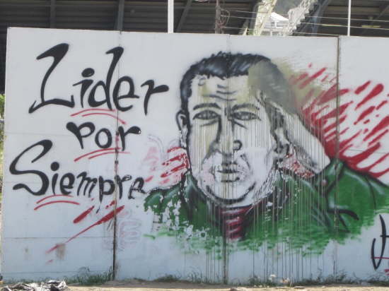 23.12.Chav�z, noch immer allgegenw�rtig