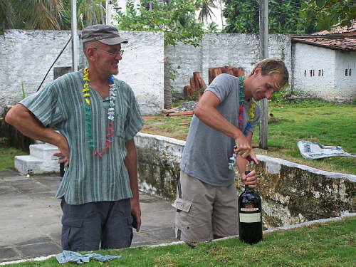 24.07. 3L Rotwein aus Suedafrika