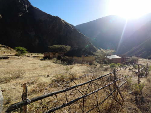 26.6.Kleine Siedlung im Canyon