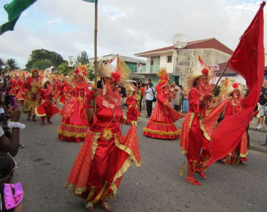 3.2.Gibt auch aufwendigere Kost�me