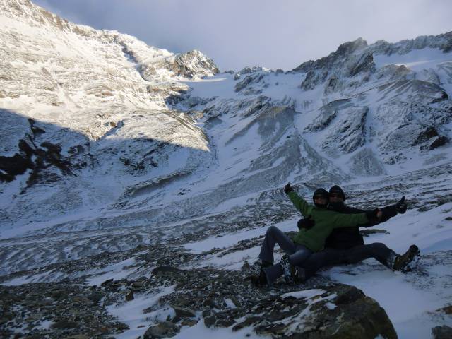 zwei Blde und ein Gletscher